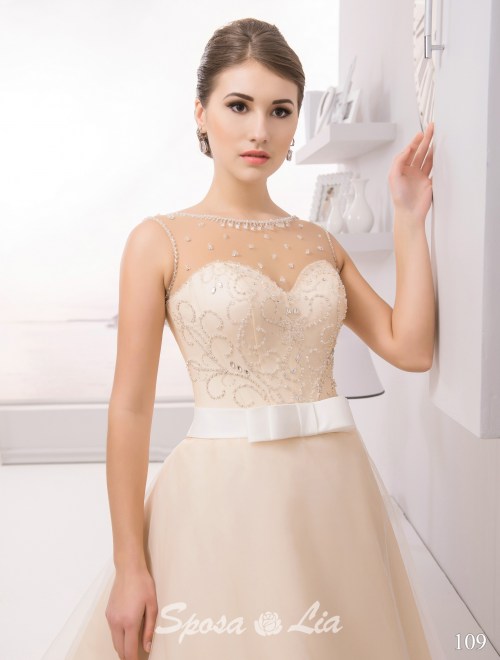 https://www.sposa-lia.com/images/stories/virtuemart/product/109 (2).jpg
